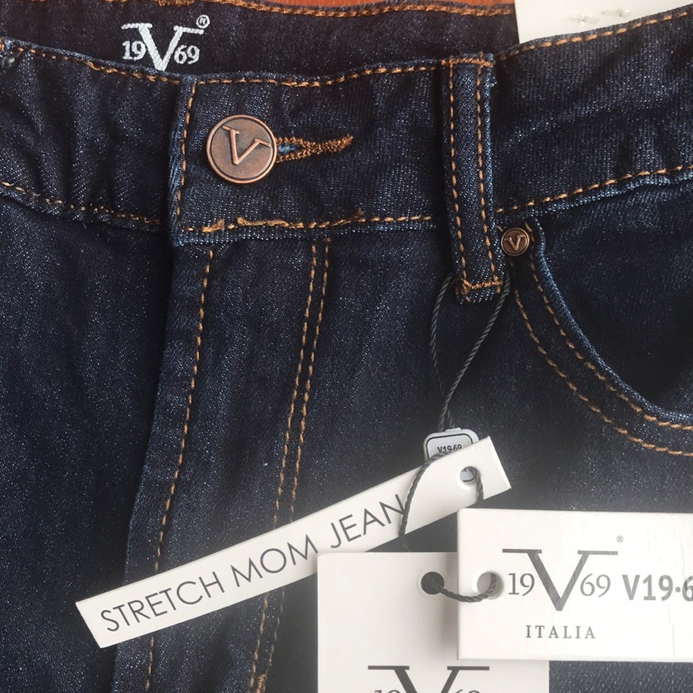 💯Versace 19V69 women’s Jeans size :28